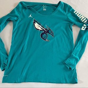 Nike Jordan Hornets‎ t shirt NBA ladies large